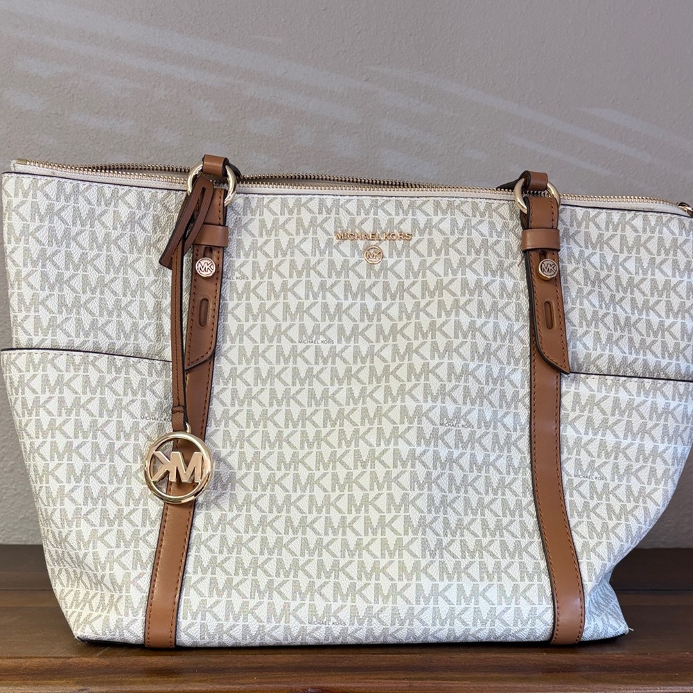 Michael Kors White and Brown Shoulder Bag